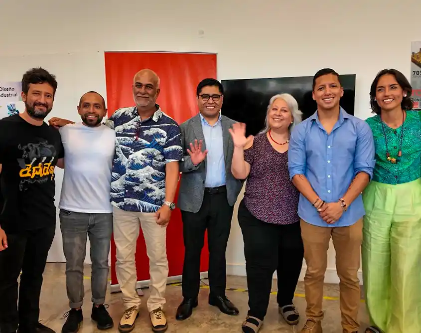 Toyota reta a estudiantes de Diseño Industrial a crear productos innovadores con material de descarte del sector automotriz