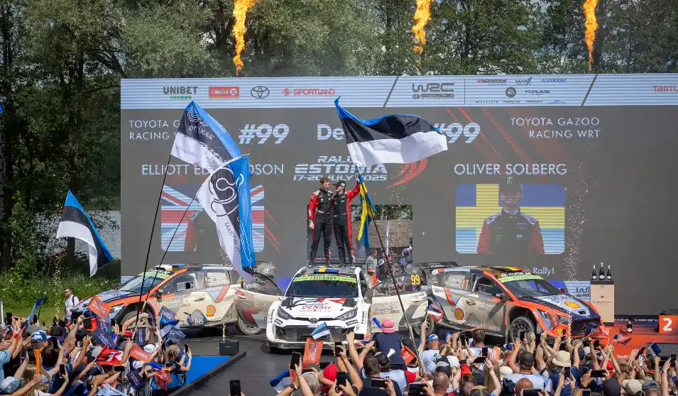 GR YARIS Rally1 pisa fuerte en Estonia con Rovanperä y Evans al frente