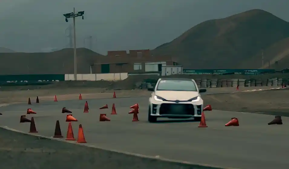 El costo de inscripción para competir en una carrera de Autocross